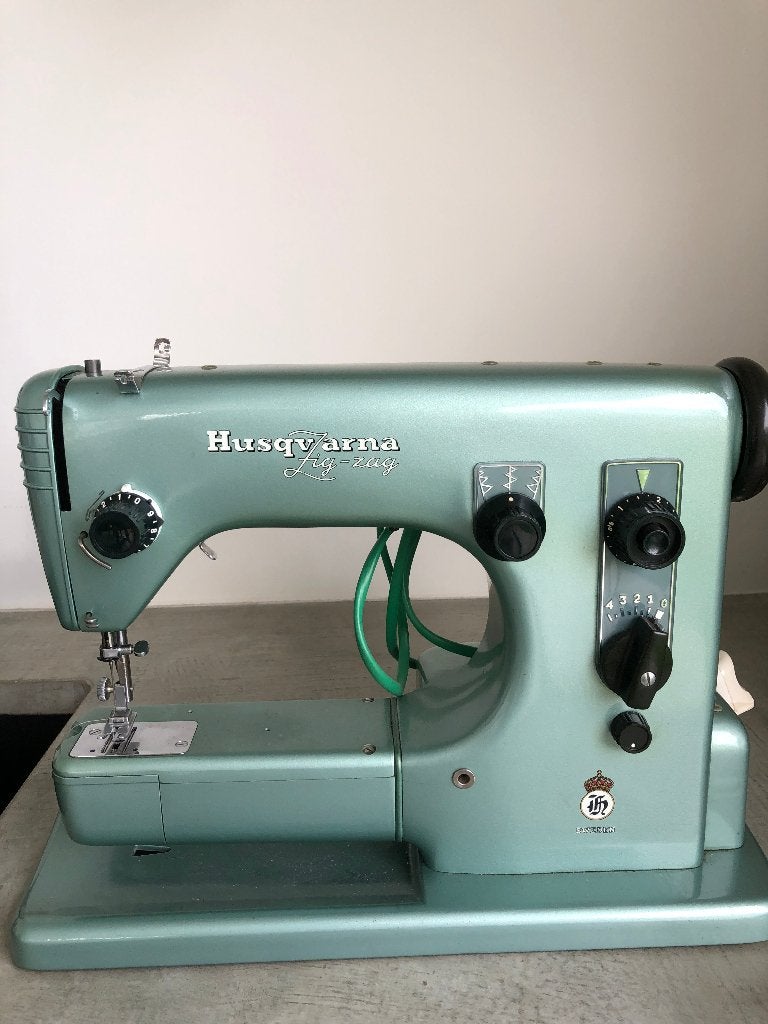Husqvarna naaimachine - Type 19 E (onderhoud nodig), Hobby en Vrije tijd, Ophalen, Gebruikt, Naaimachine, Husqvarna