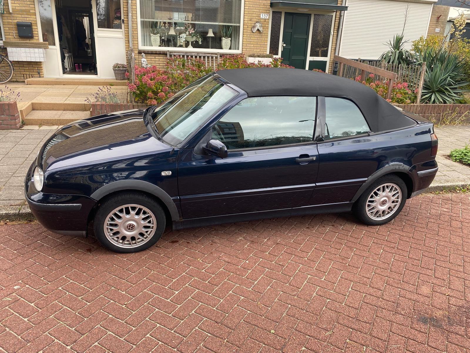VW Golf cabrio 2.0 115PK | onderhouden | APK tot 10-2026, Auto's, Voorwielaandrijving, Parkeersensor, Stof, 4 cilinders