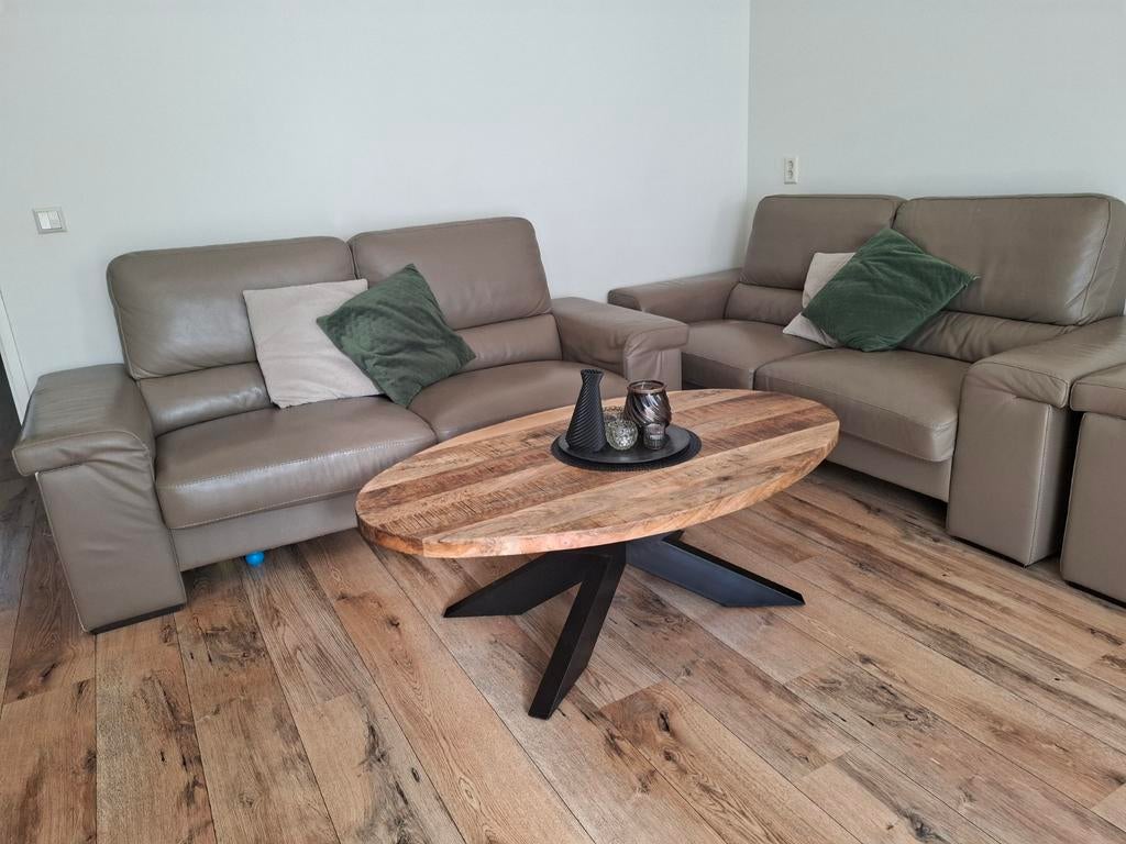 Echt leren bankstellen kleur taupe (3-zits), Huis en Inrichting, Banken | Bankstellen, Ophalen, Gebruikt, Modern en comfortabel