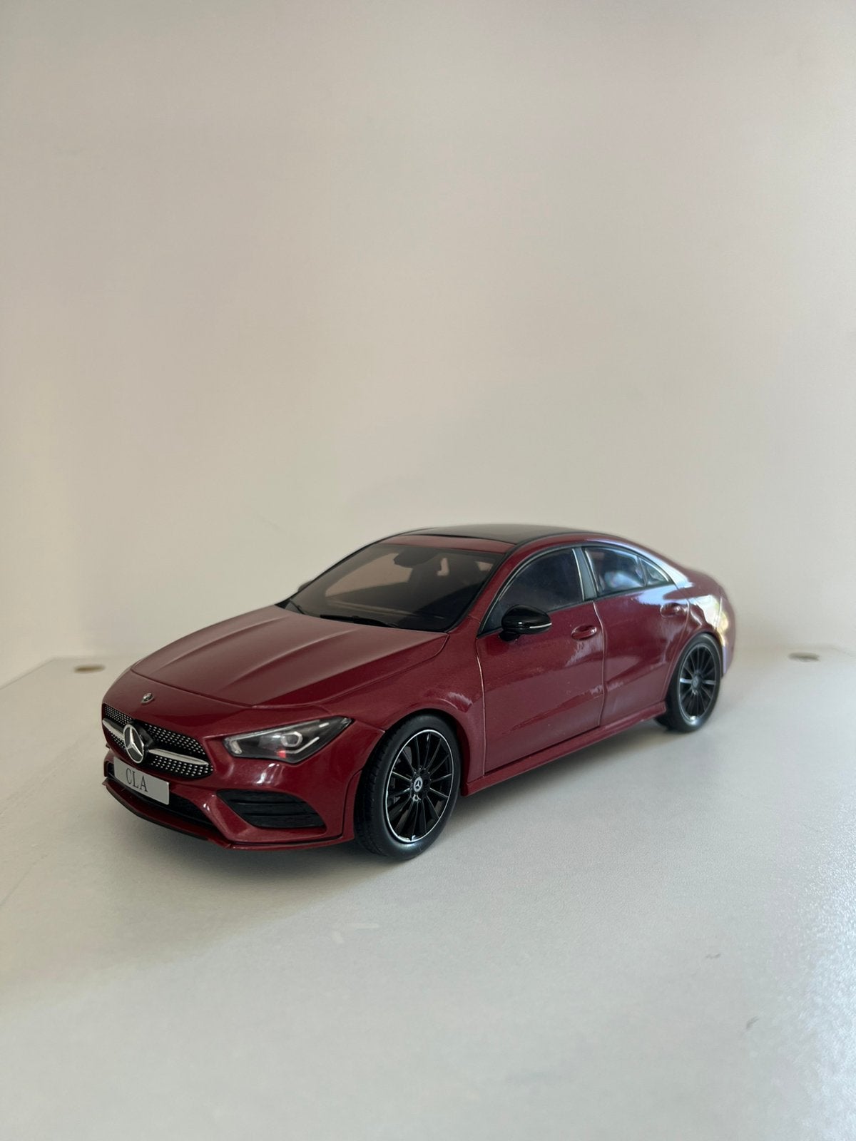 Solido Mercedes-Benz 1/18 CLA-Class Coupé C118 AMG Line 2019, Ophalen of Verzenden, Zo goed als nieuw, Auto, Solido