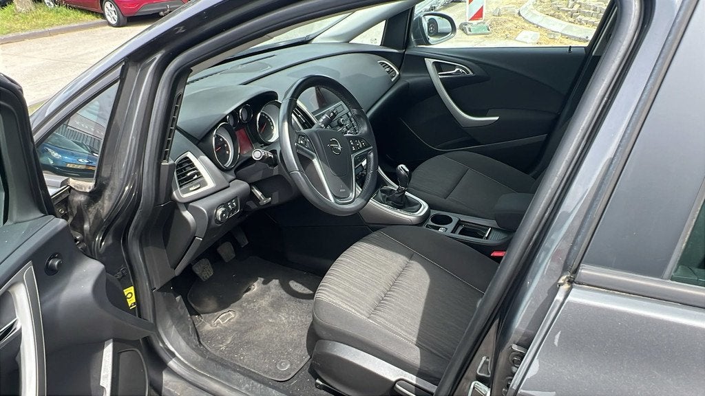 Opel Astra 1.4 Turbo Edition 5-deurs, Auto's, Voorwielaandrijving, Gebruikt, 680 kg, 4 cilinders