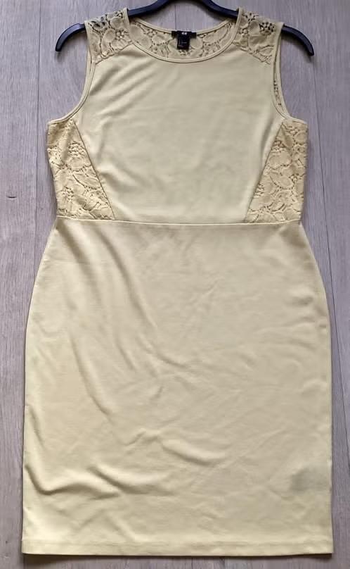 H&M jurk Geel maat L met Kant, Kleding | Dames, H&M, Geel, Maat 42/44 (L), Ophalen of Verzenden