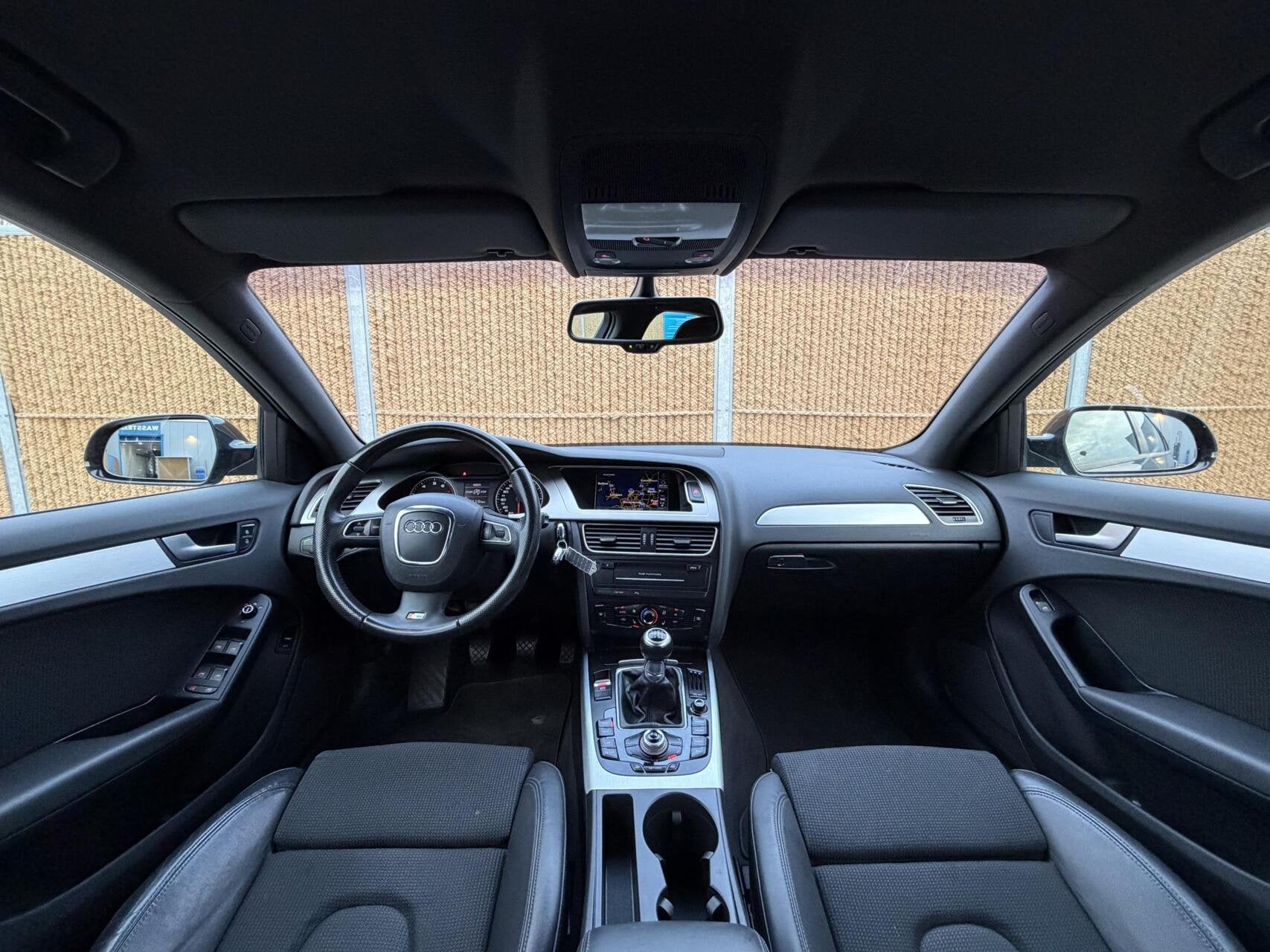 Audi A4 Limousine 2.0 TFSI S edition YOUNGTIMER | Bi-Xenon v, Auto's, Voorwielaandrijving, Euro 5, 15 km/l, Gebruikt