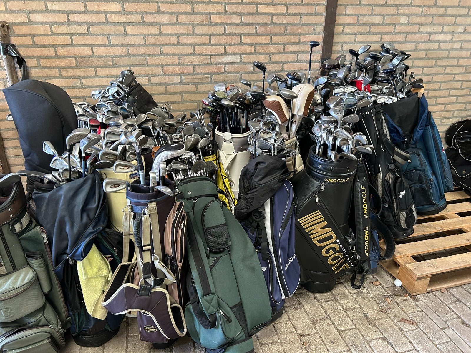 Grote partij golfclubs van diverse merken, prima staat, Gebruikt, ., ., Ophalen