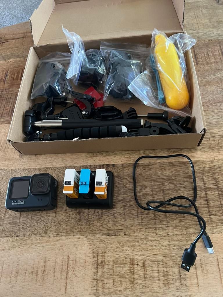 Gopro 9 hero black met 3 batterijen en accesoires, Audio, Tv en Foto, Actiecamera's, Ophalen of Verzenden, Zo goed als nieuw, GoPro