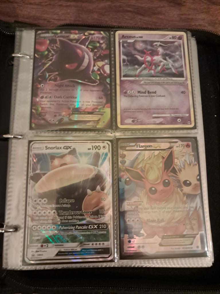 Pokemon binder met kaarten, Hobby en Vrije tijd, Verzamelkaartspellen | Pokémon, Verzenden, Nieuw, Meerdere kaarten, Foil