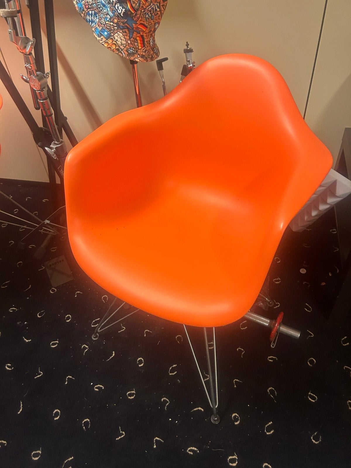 Vitra Eames DSR Stoel - Oranje 2x, Ophalen, Kunststof, Gebruikt, Overige kleuren