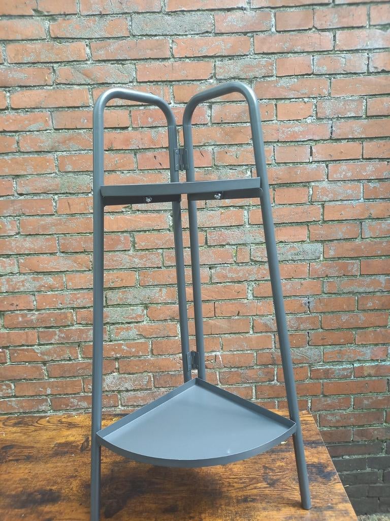 Metalen plantentafel - Grijs, Gebruikt, Ophalen of Verzenden, Grijs, Metaal