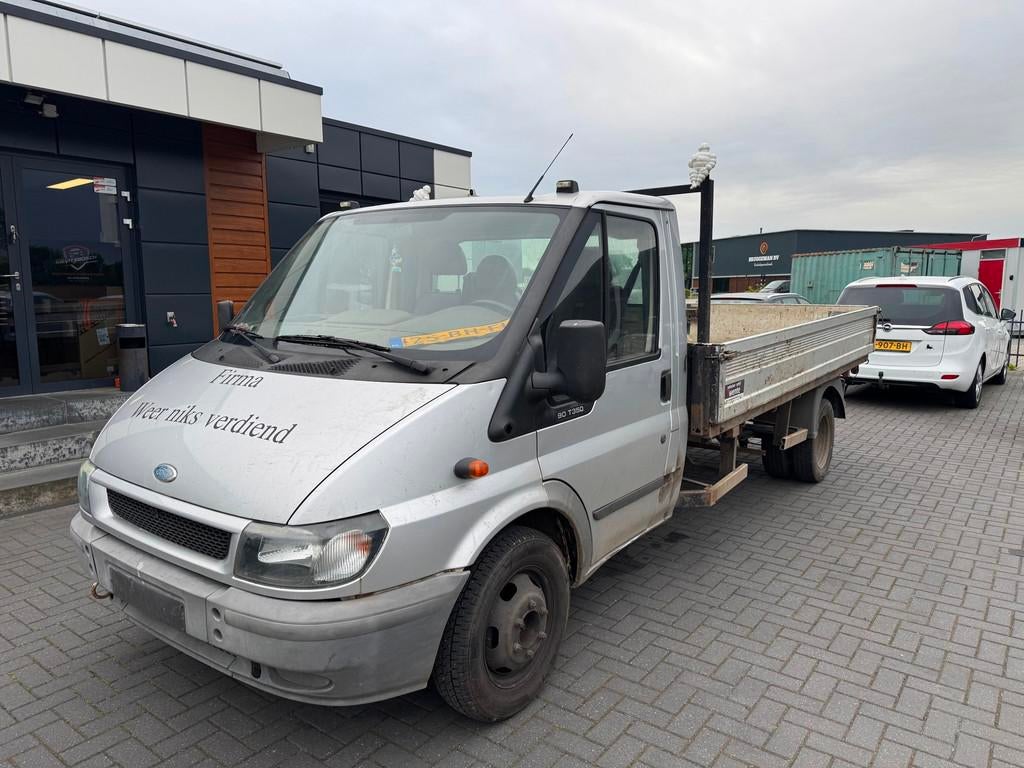 Ford Transit 350L 2.4TDDI 90 Pk Open laadbak 2003, Auto's, Bestelauto's, Zwart, 4 cilinders, 2500 kg, Origineel Nederlands