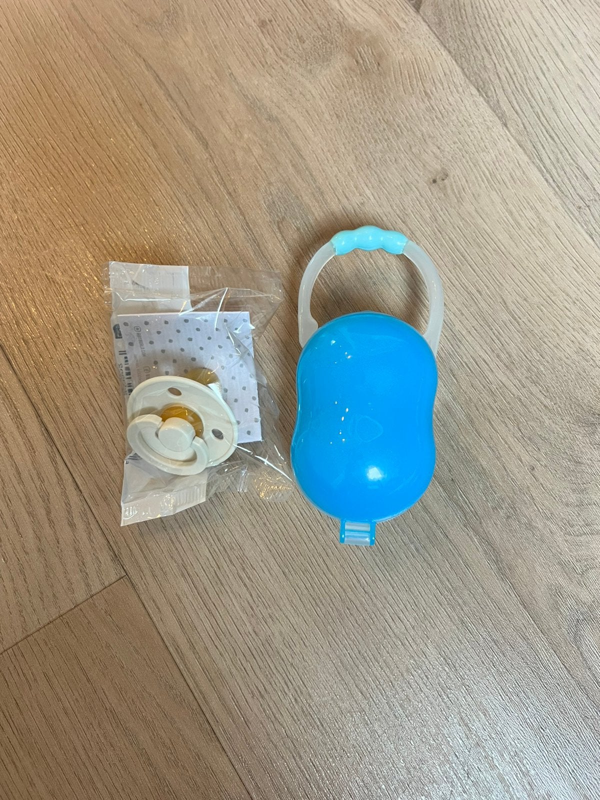 Bewaardoosje speen en speen gratis als je iets anders koopt, Ophalen of Verzenden, Zo goed als nieuw, Overige typen