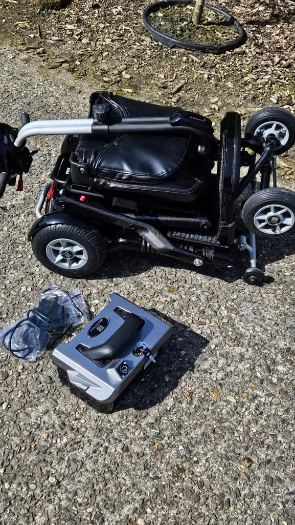 Mango Brio Carbon inklapbare stabiele reis scootmobiel, Ophalen, Inklapbaar, Zo goed als nieuw, Elektrische rolstoel