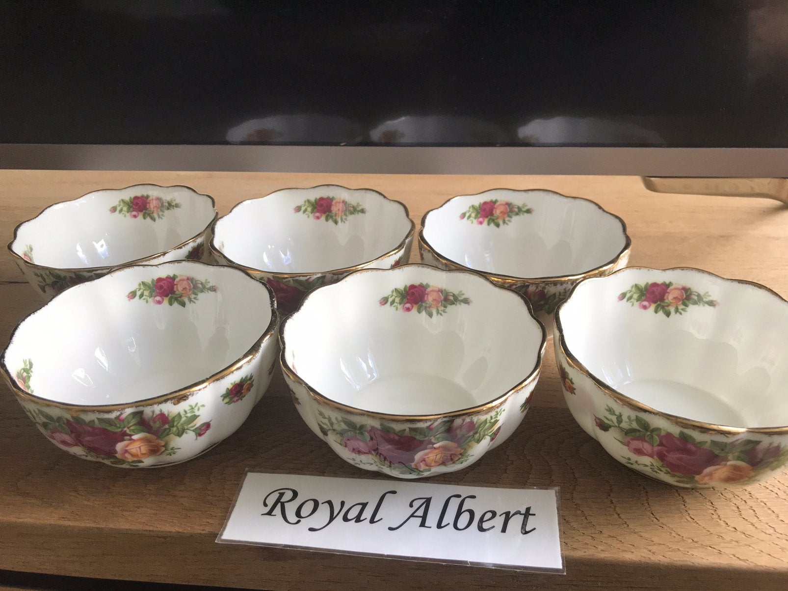 Royal albert OLD COUNTRY ROSES LUXE SCHALEN, Ophalen, Zo goed als nieuw, Porselein
