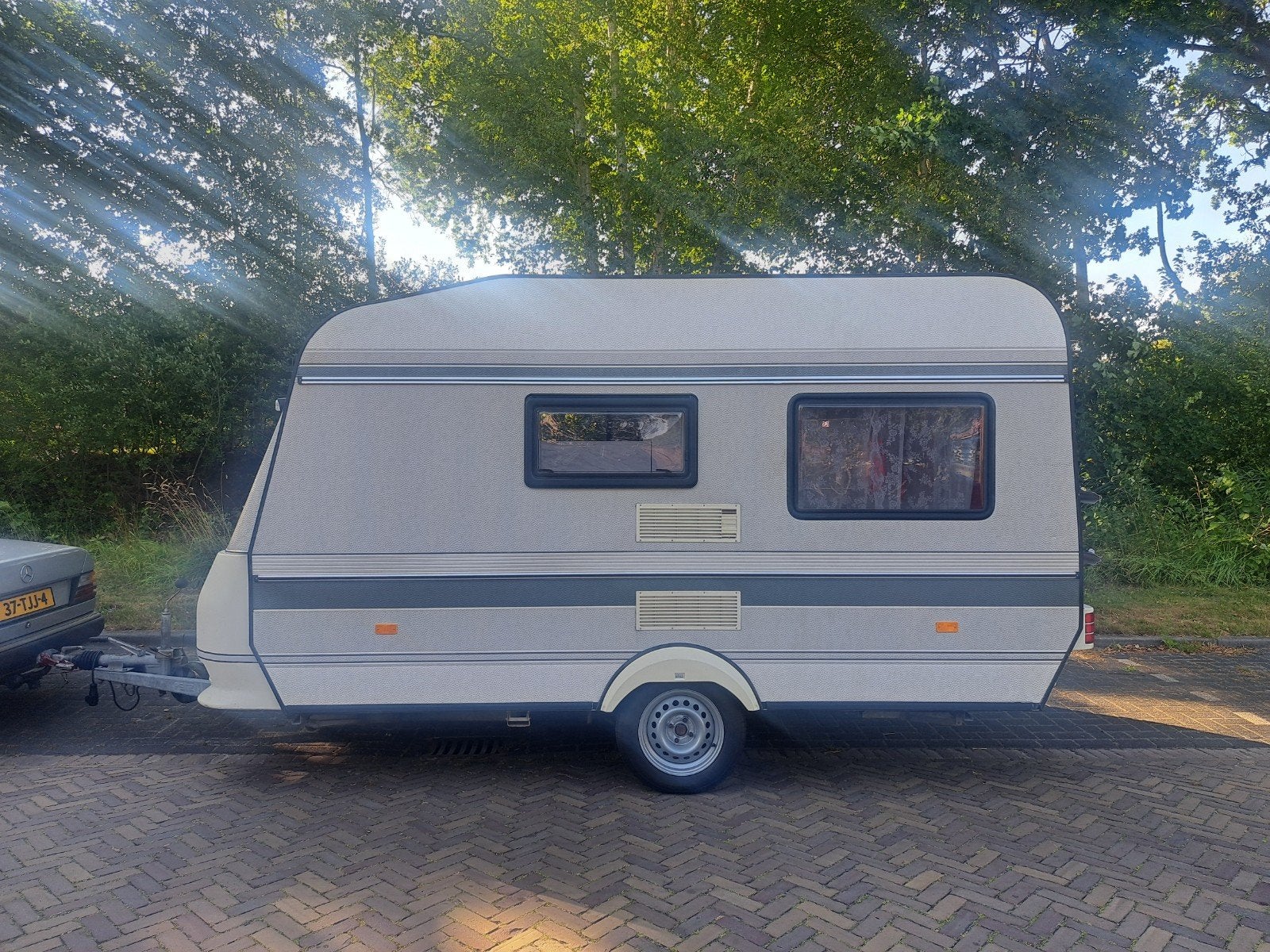 hobby 370 Classic, zeer mooi! met WC en voortent en stalling, Caravans en Kamperen, Hobby, Omvormbare zithoek, Bedrijf, Treinzit