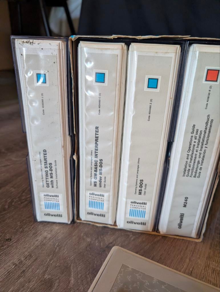 Olivetti M240 computer, zeer compleet, Ophalen of Verzenden, Olivetti