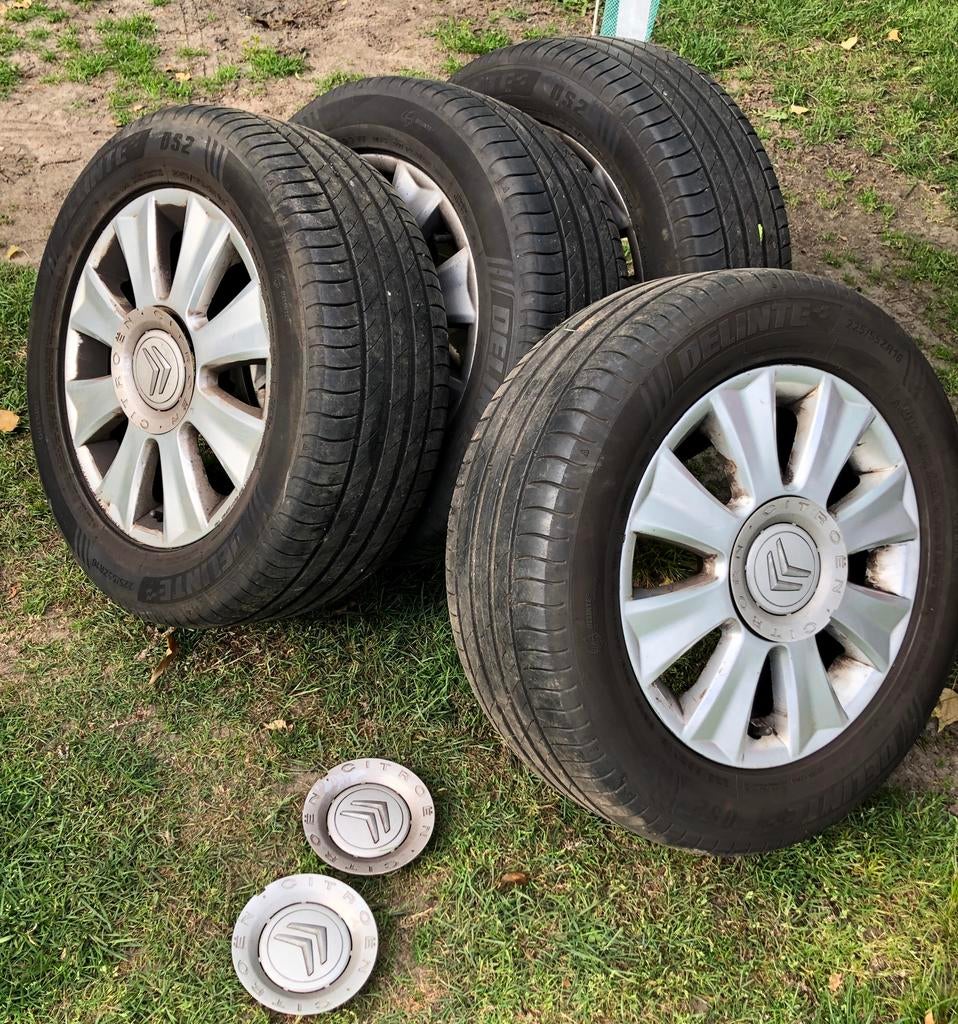 4 delinte banden, amper 2 jaar oud incl Citroën velgen, Auto-onderdelen, Banden en Velgen, Ophalen, Gebruikt, 16 inch, Banden en Velgen