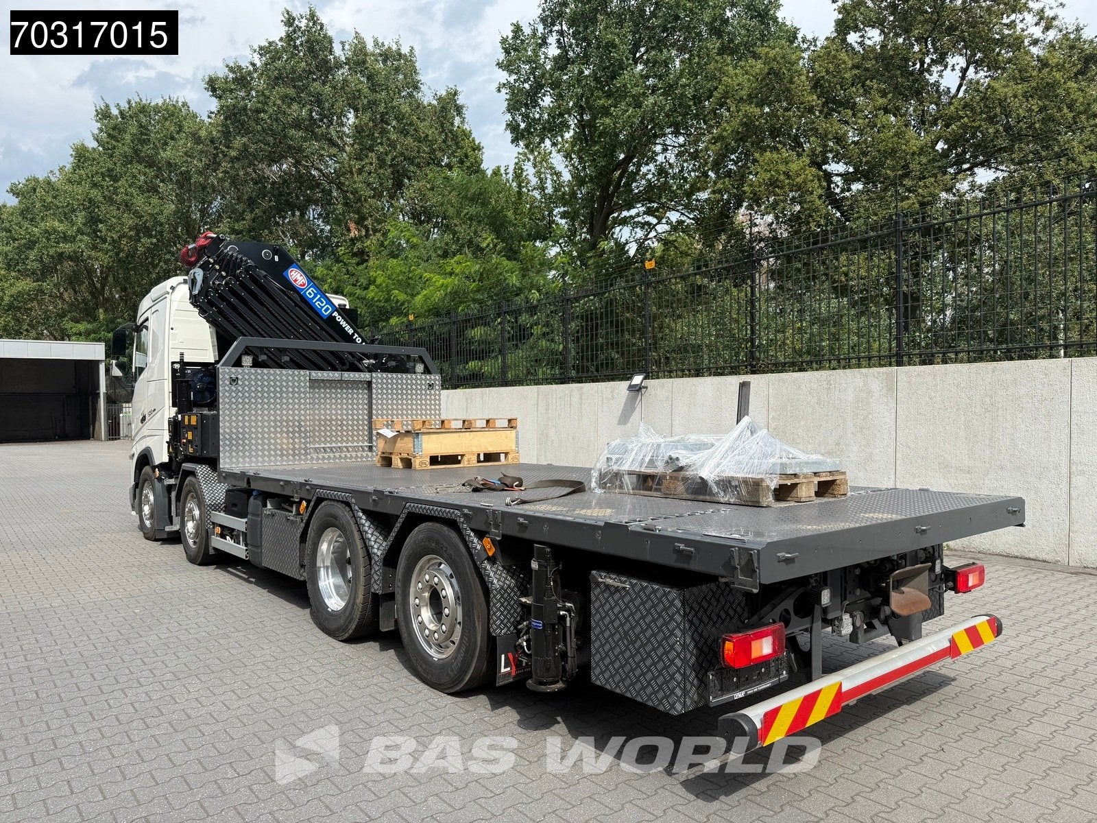 Volvo FH 500 8X2 COMING SOON! HMF 6120 K6 Crane + 2.5t Winch, Auto's, Automaat, Stof, Wit, Bedrijf