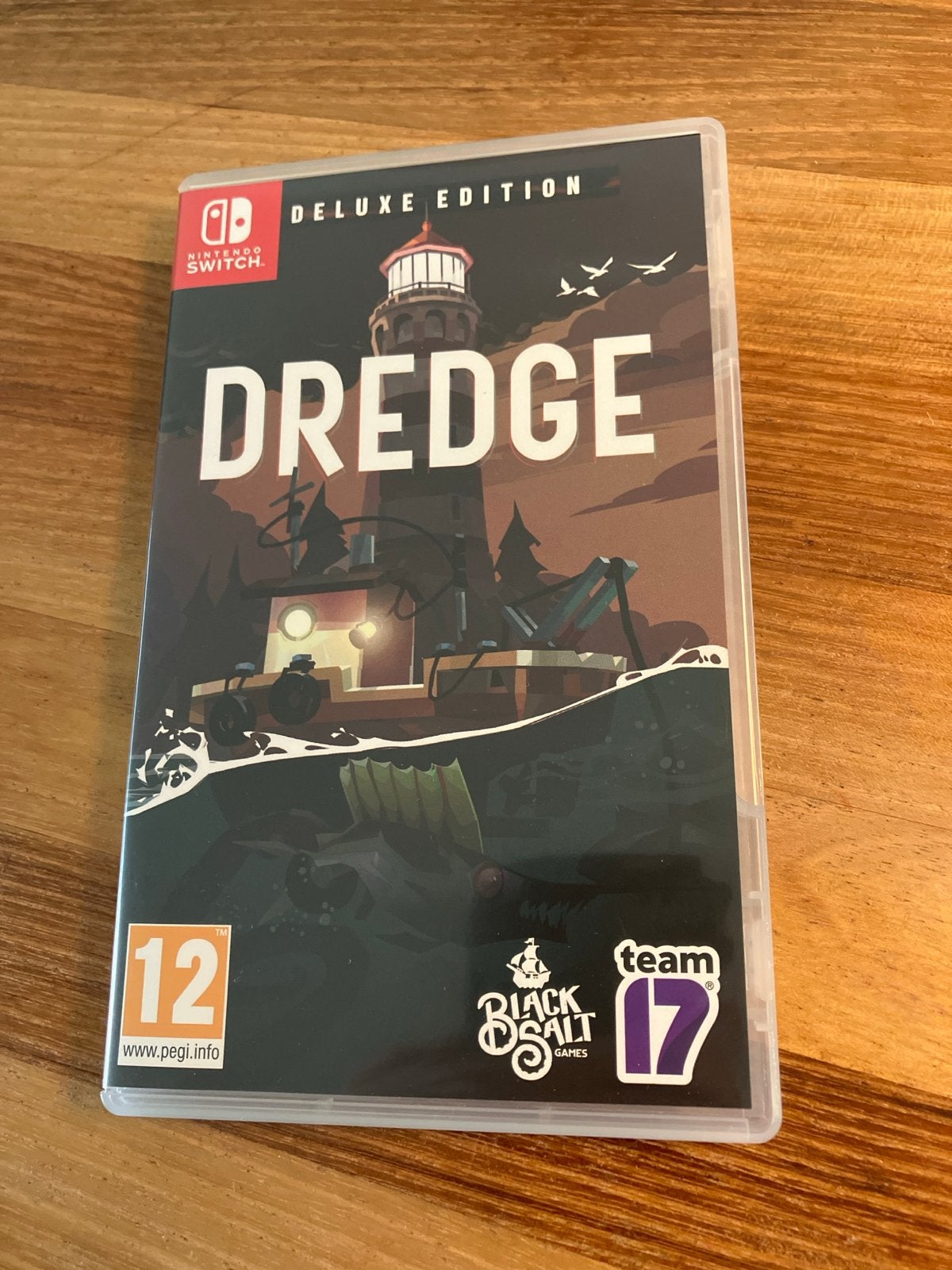 Dredge Deluxe Edition Nintendo Switch, 1 speler, Ophalen of Verzenden, Zo goed als nieuw, Vanaf 12 jaar