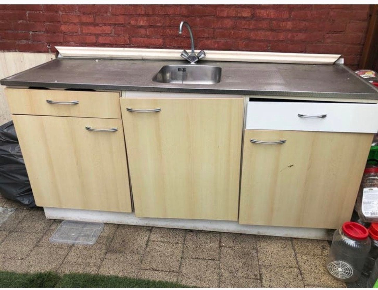 Buitenkeuken met spoelbak en kraan, Gebruikt, Bruin, Overige typen, Ophalen of Verzenden