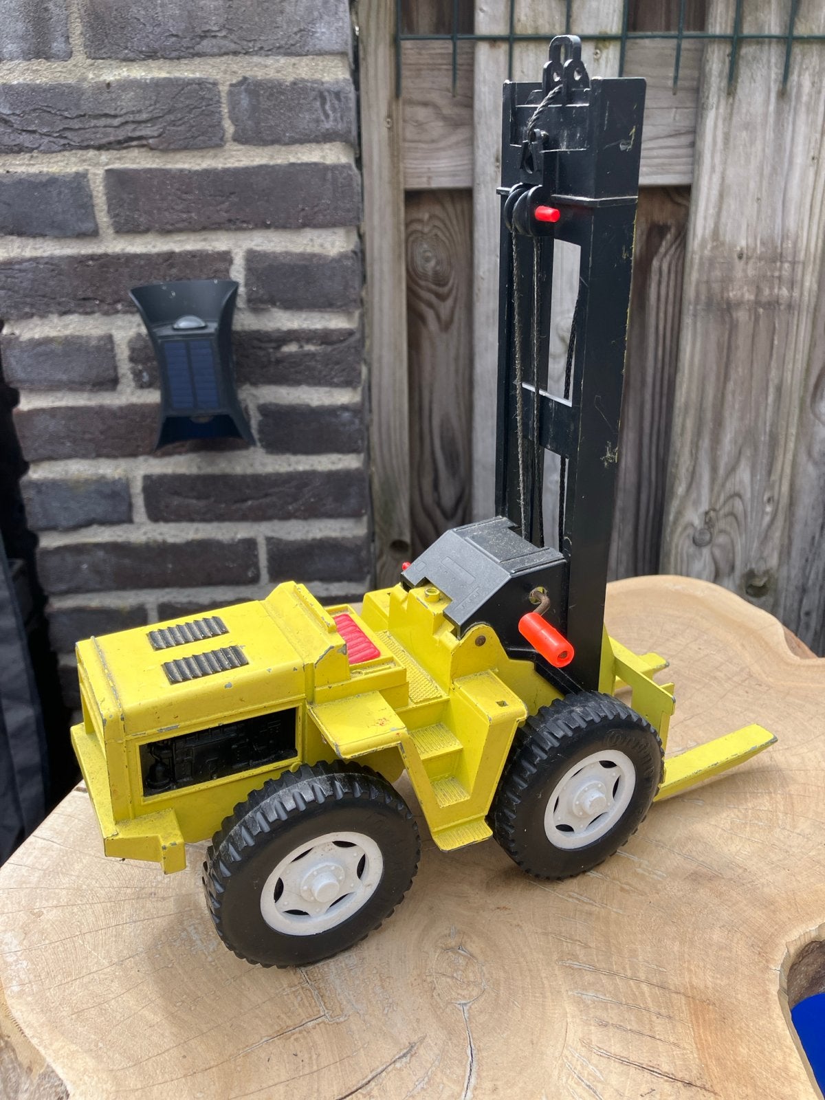 Vintage Gele Speelgoed Heftruck, Ophalen of Verzenden, Gebruikt, Jongen of Meisje