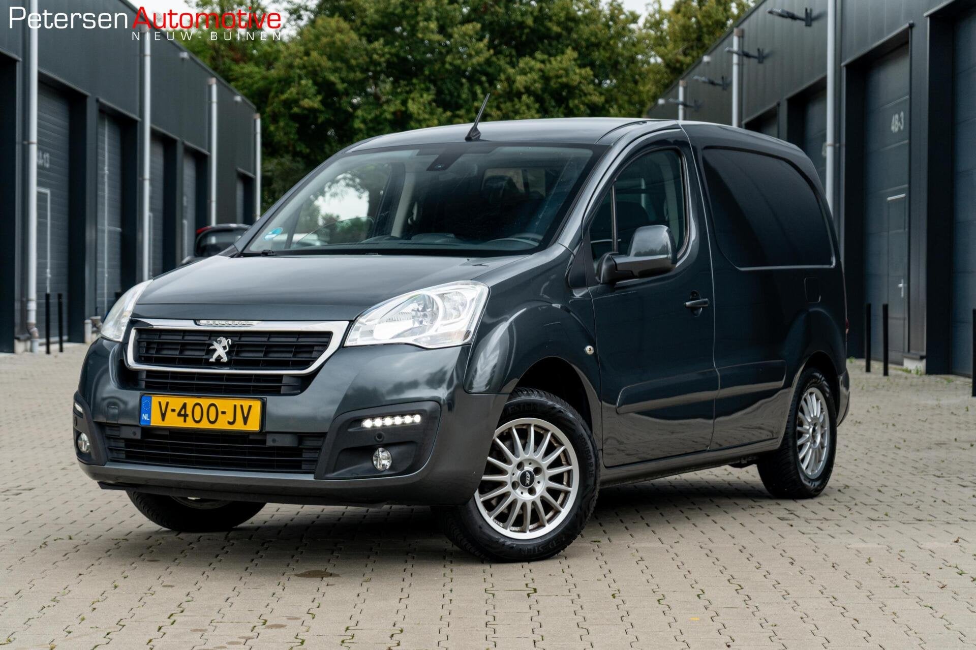 Peugeot Partner 1.6 BlueHDi *Navi* Cruise* Carplay* MARGE*, Auto's, Voorwielaandrijving, Automatische klimaatregeling, Stof, 4 cilinders