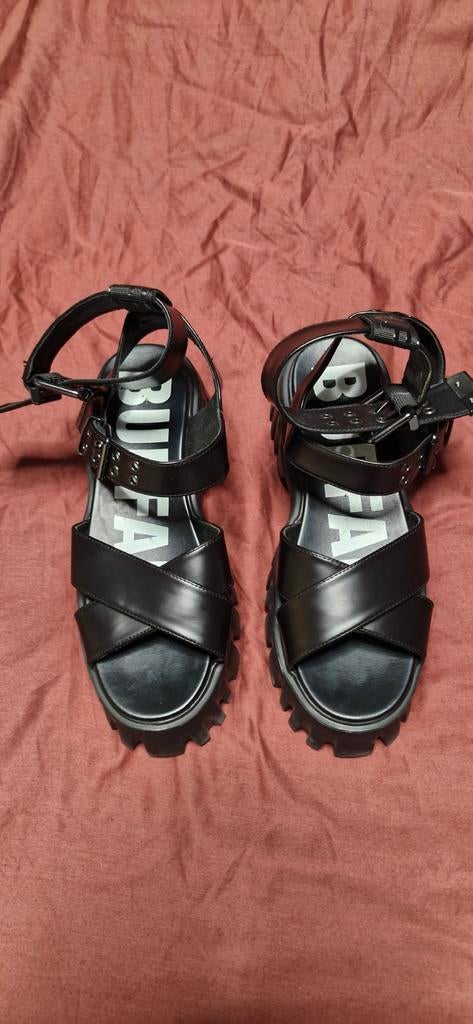 Buffalo Sandalen, Zwart, Zo goed als nieuw, Buffalo, Sandalen of Muiltjes