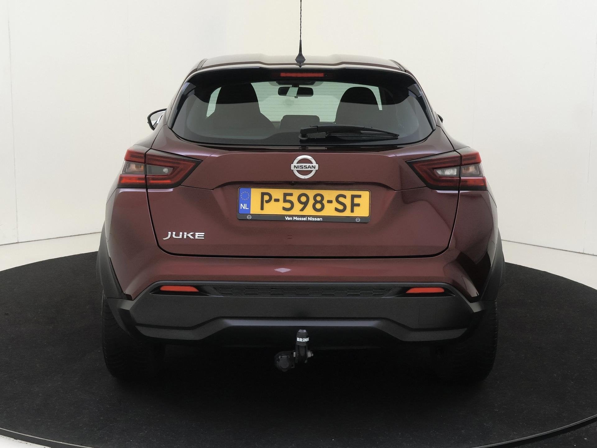 Foto 7 van Nissan Juke 1.0 DIG-T Acenta | Achteruitrijcamera | Wieldopp