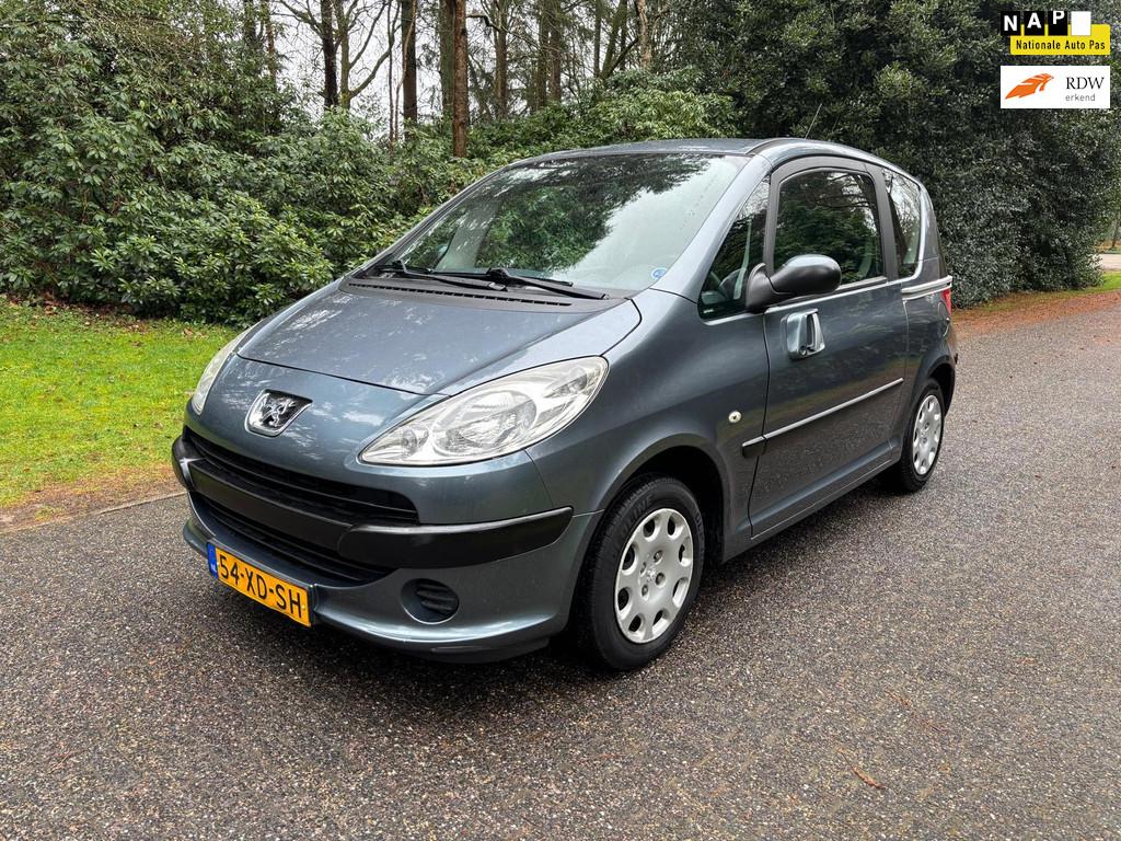 Peugeot 1007 1.4 Sesam Urban 2007 Apk:9-6-27 130742 KM!, Voorwielaandrijving, 4 stoelen, 49 €/maand, Origineel Nederlands