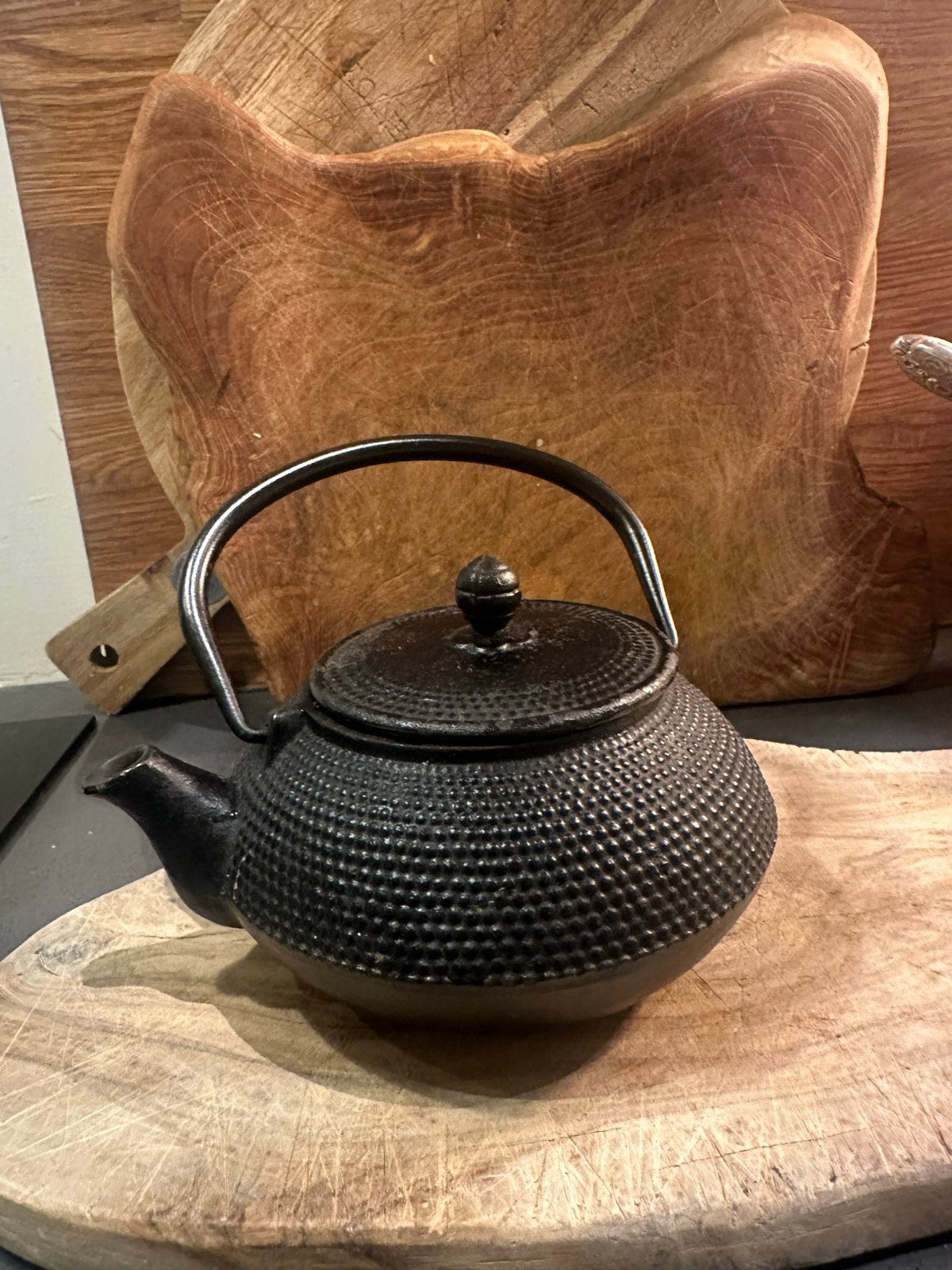 Japanse gietijzeren theepot - Zwart, traditioneel design, Huis en Inrichting, Keuken | Potten en Pannen, Ophalen of Verzenden