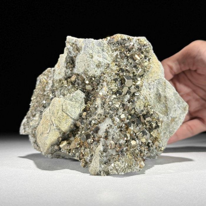 Pyriet Kristalcluster - H: 11 cm - B: 13 cm- 2500 g, Verzenden, Mineraal