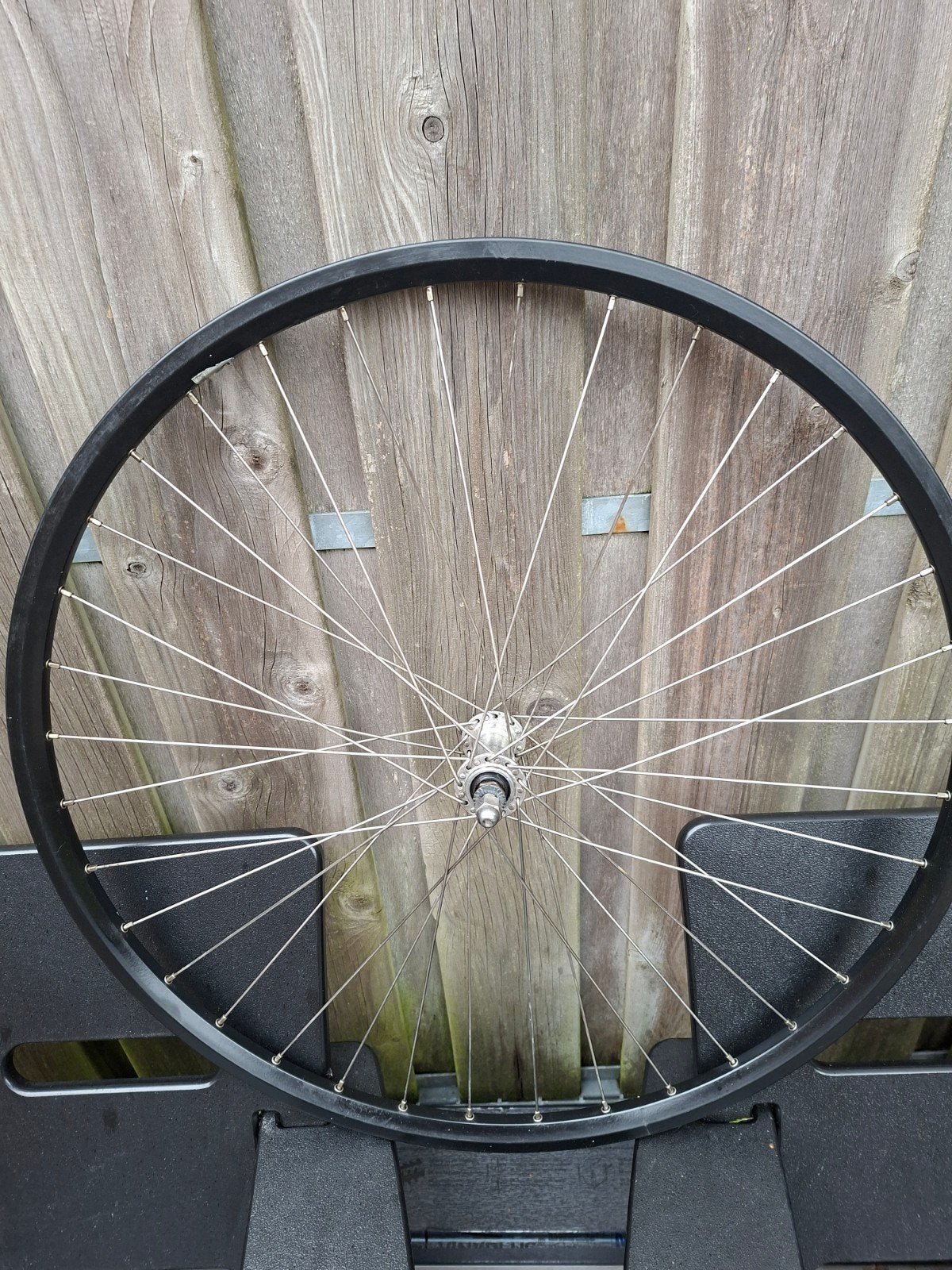 Goed en recht voorwiel Cortina U4 28 inch., Wiel, Cortina U4 transportfiets, Elektrische fiets, Ophalen of Verzenden