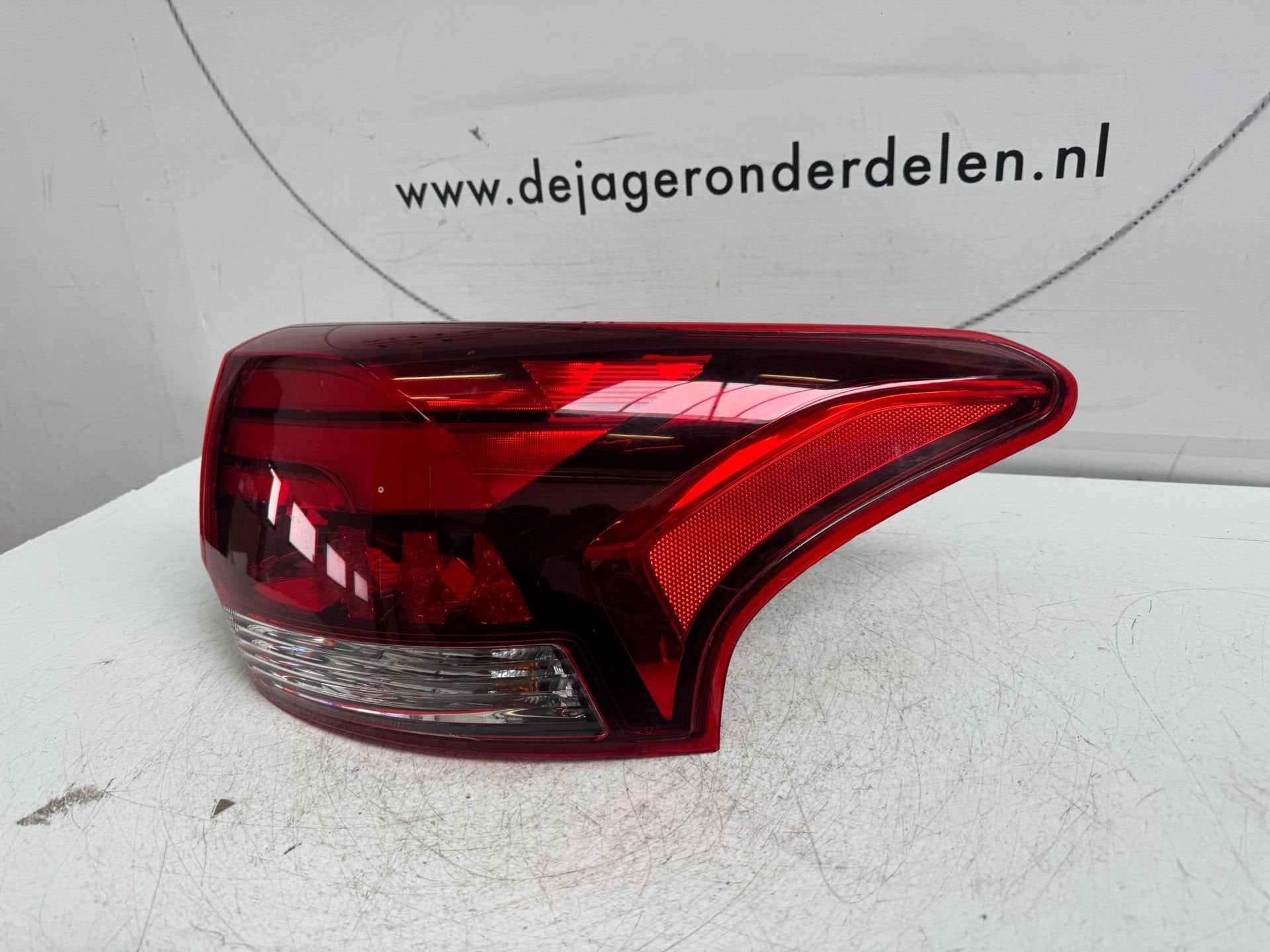 MITSUBISHI OUTLANDER ACHTERLICHT RECHTS ACHTER, Auto-onderdelen, Verlichting, Info@mitsubishi-motors.com, Gebruikt, Mitsubishi Motors Corporation