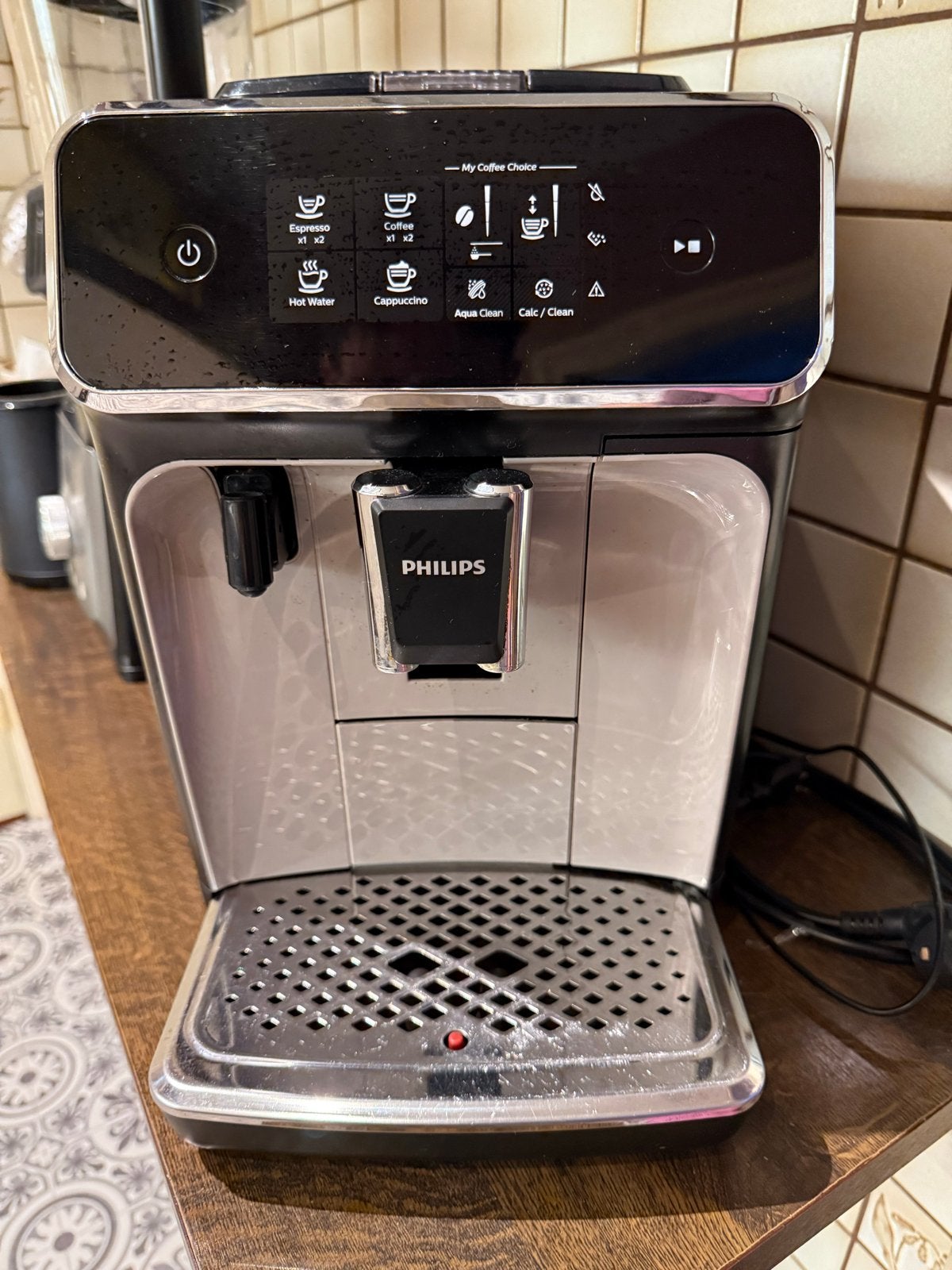 Foto 2 van Philips EP2235 Koffiemachine - lekt en maakt raar geluid