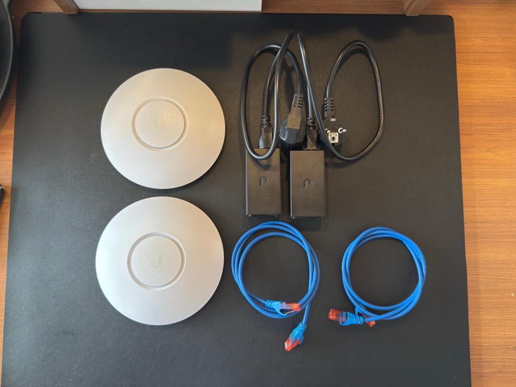 Ubiquiti unifi ac lite, Computers en Software, Accesspoints, Ophalen, Zo goed als nieuw