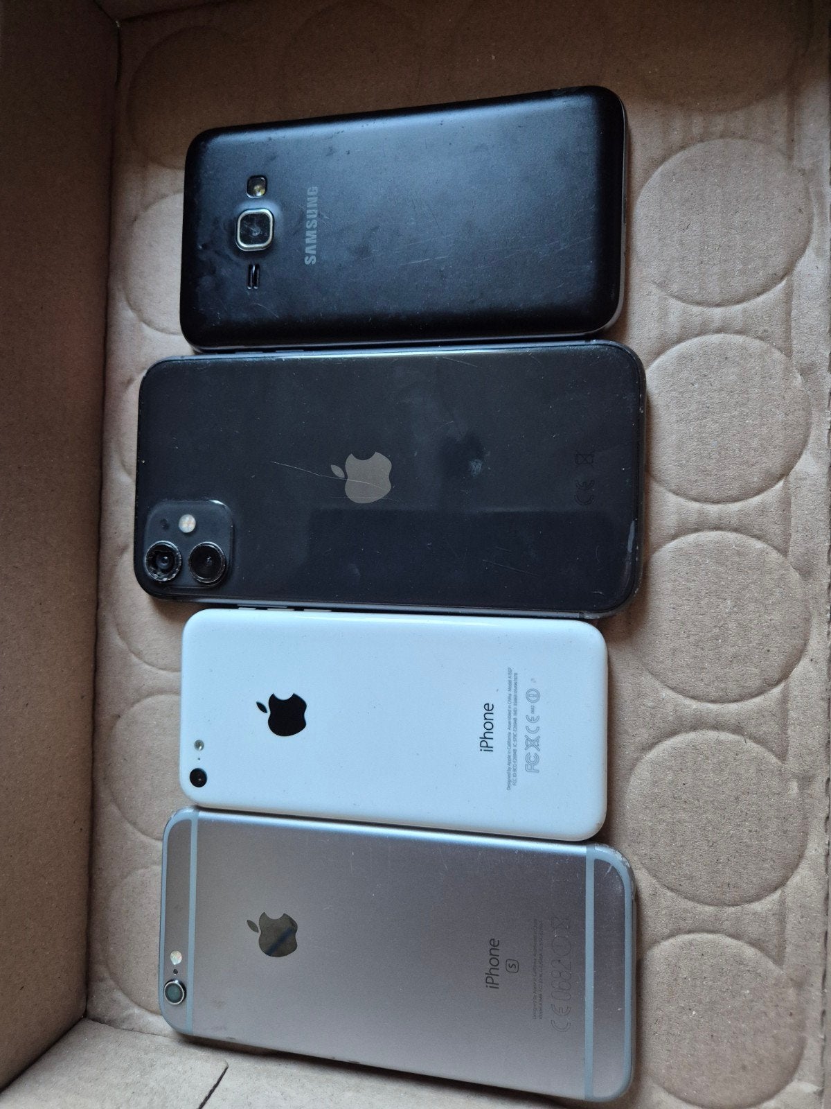 Partij oude mobiele telefoons: 3x iPhone, 1x Samsung, Ophalen of Verzenden, Gebruikt
