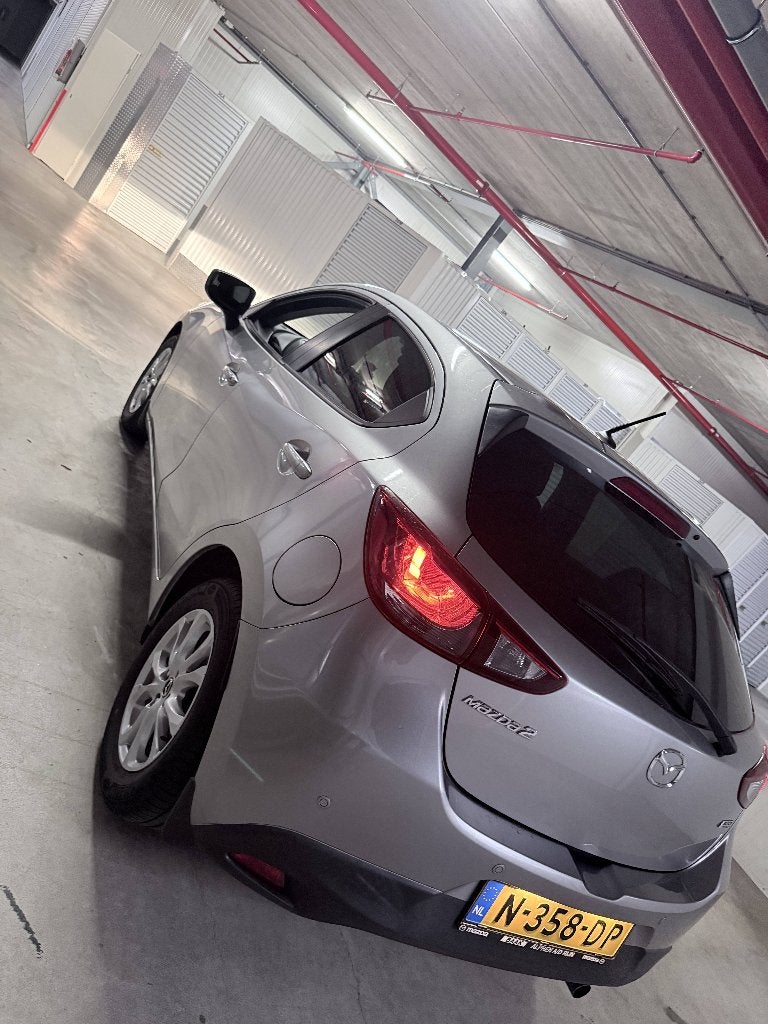 Foto 6 van Mazda 2 1.5 Skyactiv-g 90PK AUTOMAAT 2015 Grijs