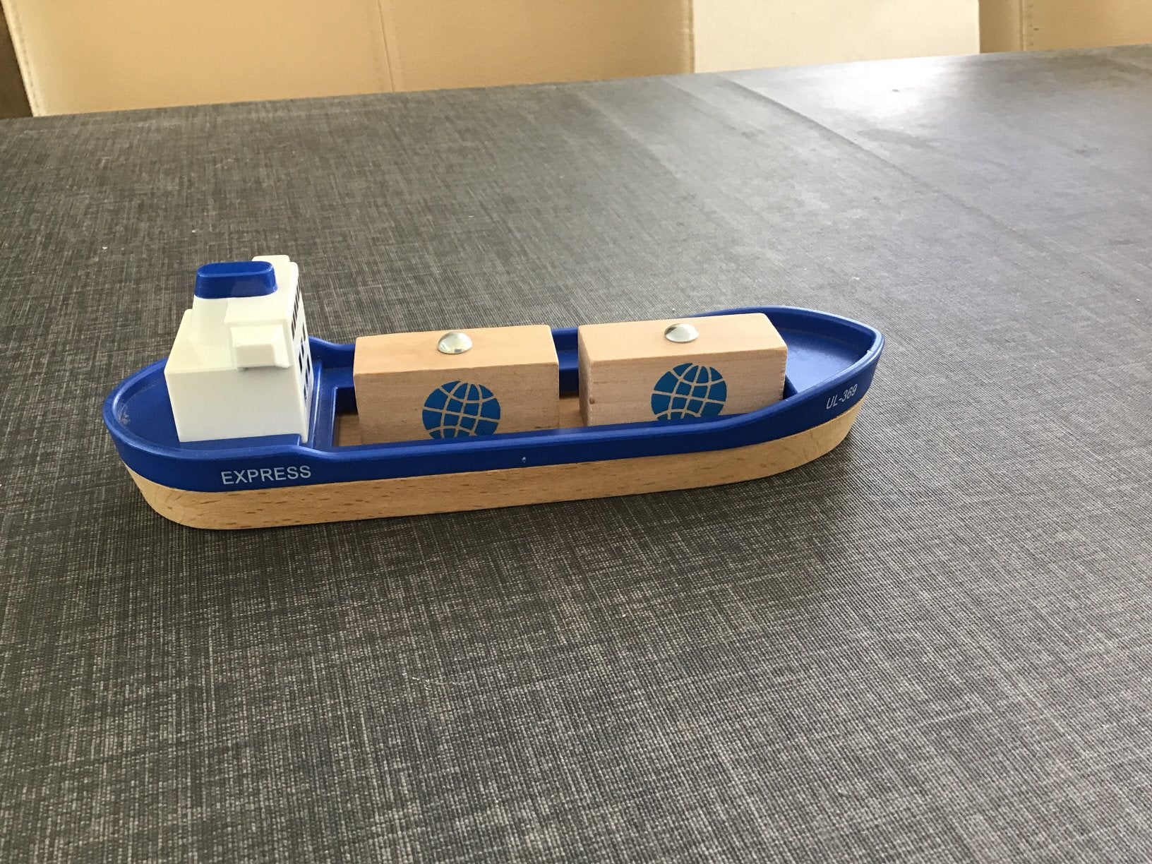 Houten vracht/container schip, Kinderen en Baby's, Speelgoed | Houten speelgoed, Verzenden, Zo goed als nieuw