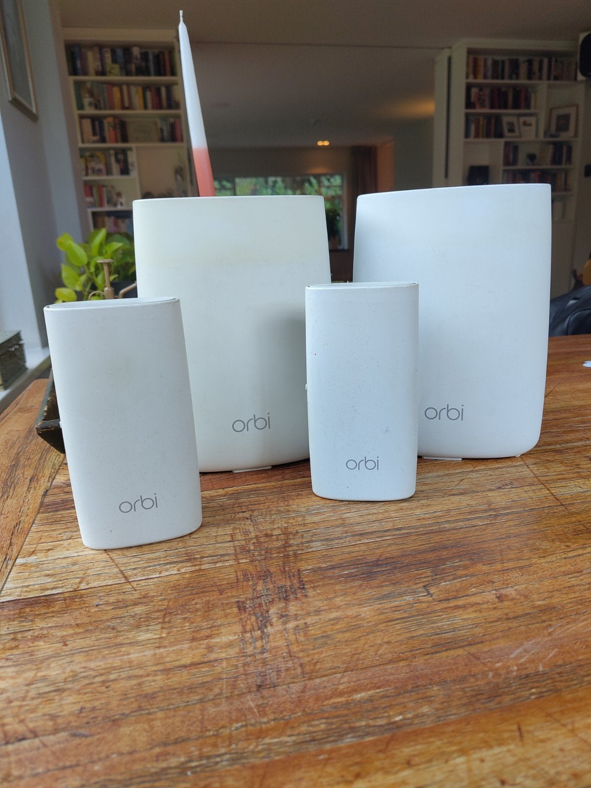 Netgear Orbi RBS50 en RBR50 router en 2 sattelieten RBW30, Ophalen of Verzenden, Gebruikt