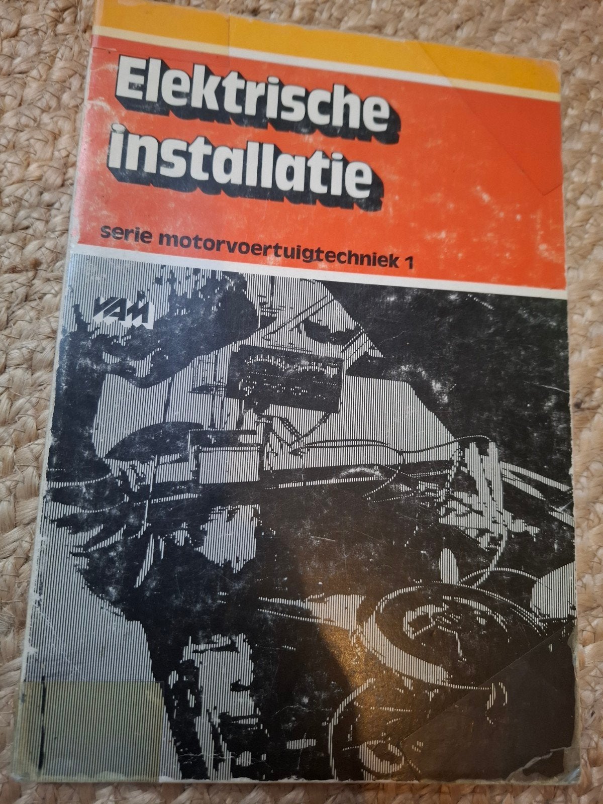 Elektrische Installatie - Serie Motorvoertuigtechniek 1, Boeken, Techniek, Ophalen of Verzenden, Gelezen, Autotechniek, Onbekend