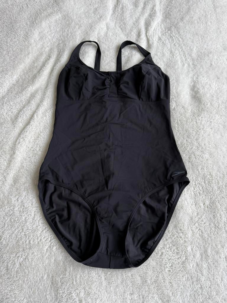 Badpak dames Merk Speedo Maat 42 Kleur zwart In nette staat, Kleding | Dames, Badmode en Zwemkleding, Ophalen of Verzenden, Zo goed als nieuw