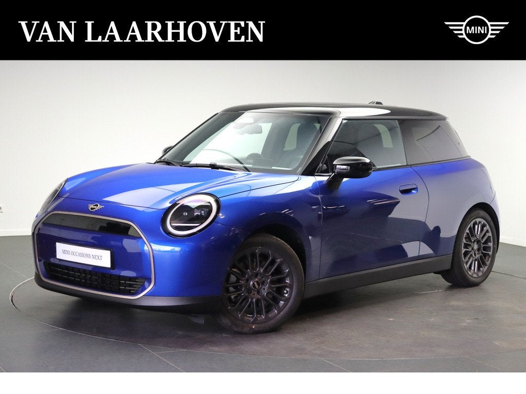 MINI Hatchback Cooper E / Favoured / Pakket M / 18 inch Slid