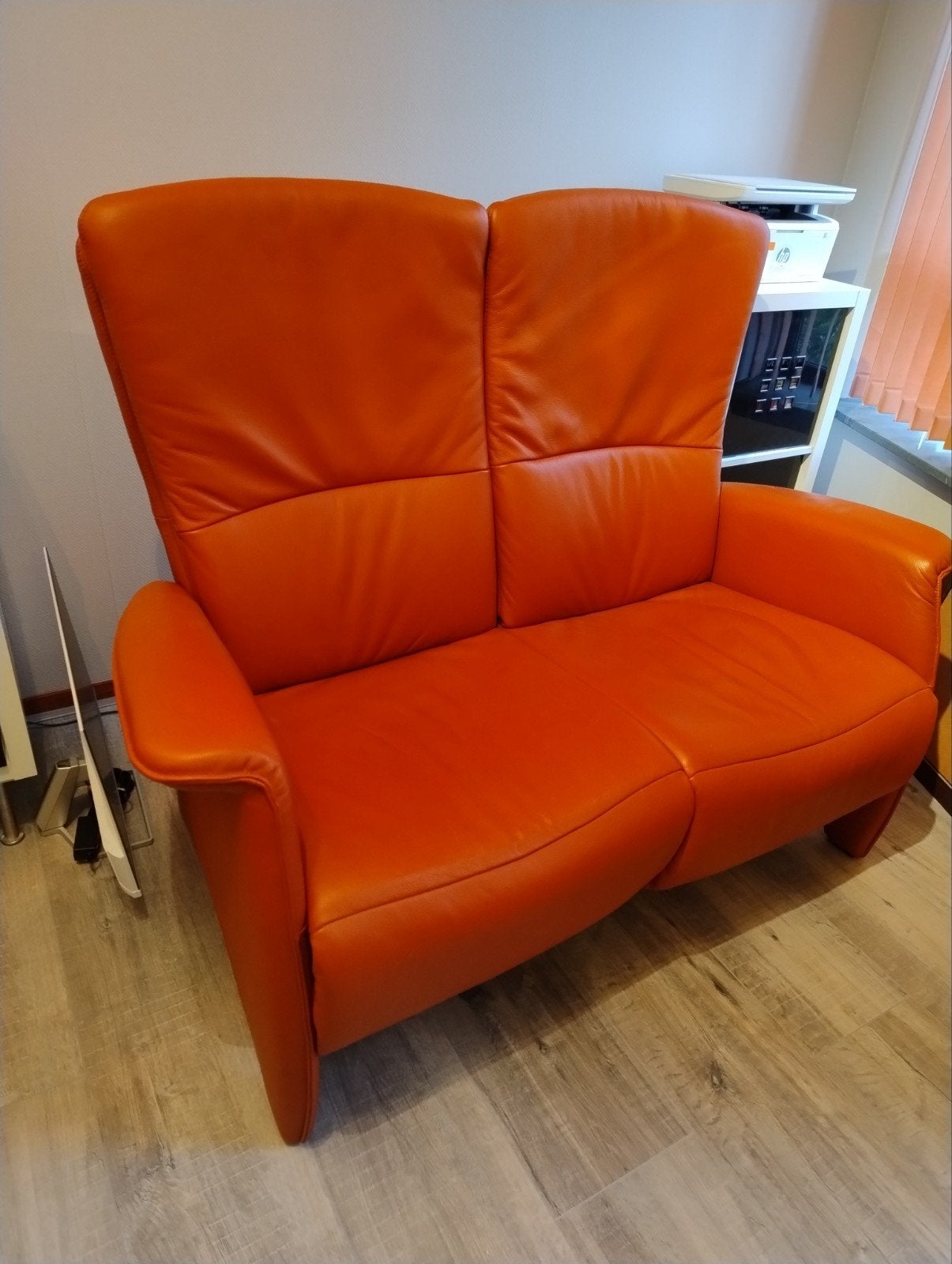 Retro relax bankje (oranje/rood), Ophalen, Gebruikt, Leer, Tweepersoons