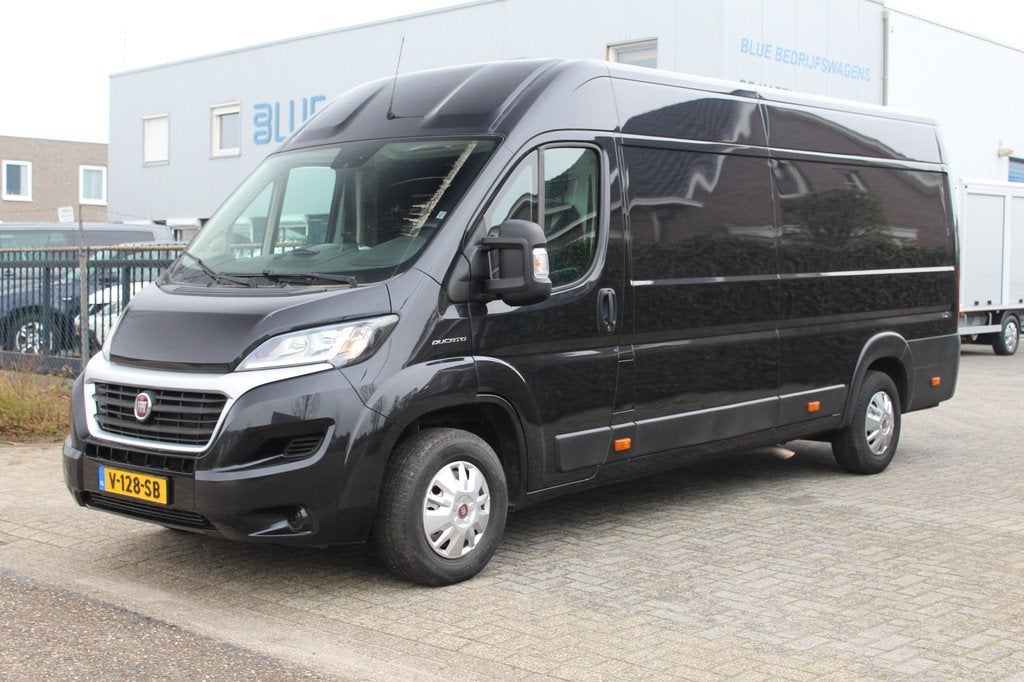 Fiat Ducato 35 2.3 MultiJet 130PK Euro6 Automaat L4H2 Maxi L, Auto's, Gebruikt, 2500 kg, Zwart, Origineel Nederlands
