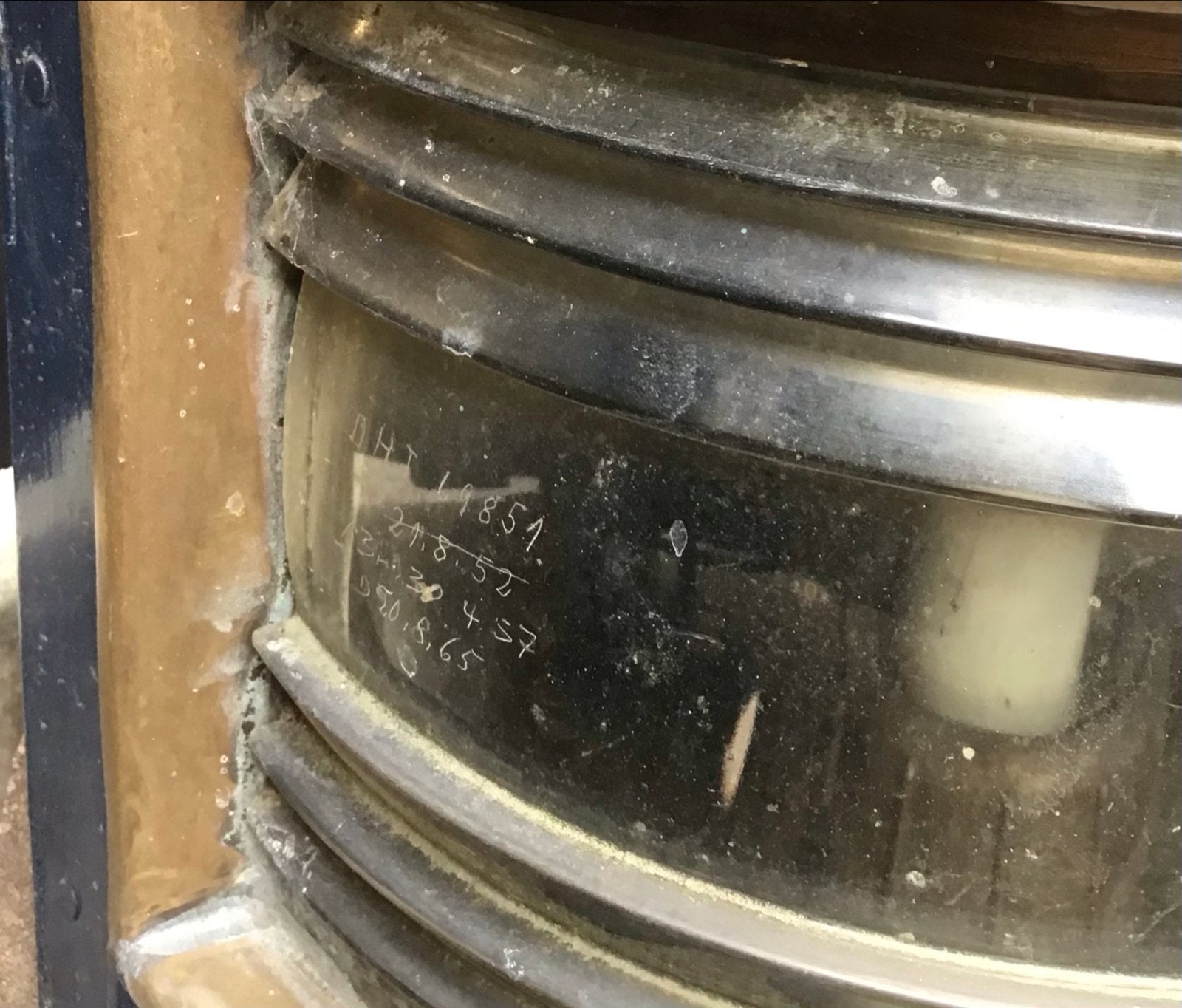 Antieke scheepslamp / navigatielamp met spaarlamp, Ophalen
