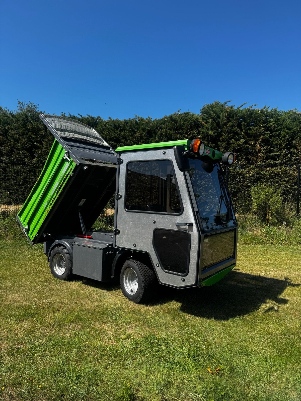 Nimos Mi-Nitrac 1.4E elektrische kiepwagen met cabine, Ophalen