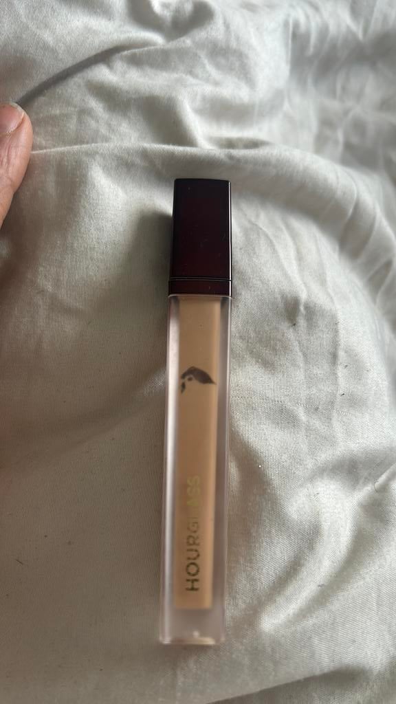 Hourglass Sienna concealer, Ophalen of Verzenden, Zo goed als nieuw, Beige, Gehele gezicht