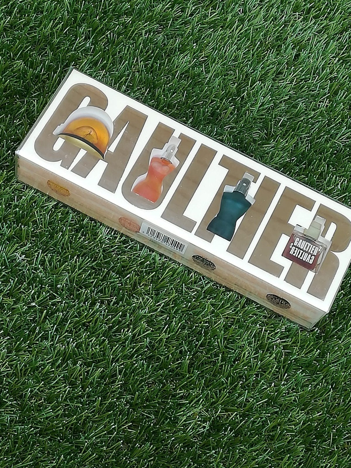 Jean Paul Gaultier miniatuurset 'Le Saga Gaultier' 2006, Ophalen of Verzenden, Nieuw, Miniatuur, Gevuld
