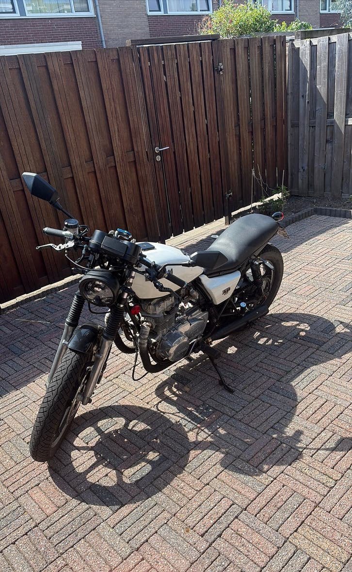 Kawasaki LTD 440 Cafe Racer - Unieke Custom Build, Motoren, 2 cilinders, Gebruikt, Particulier, Minimaal motorrijbewijs A2