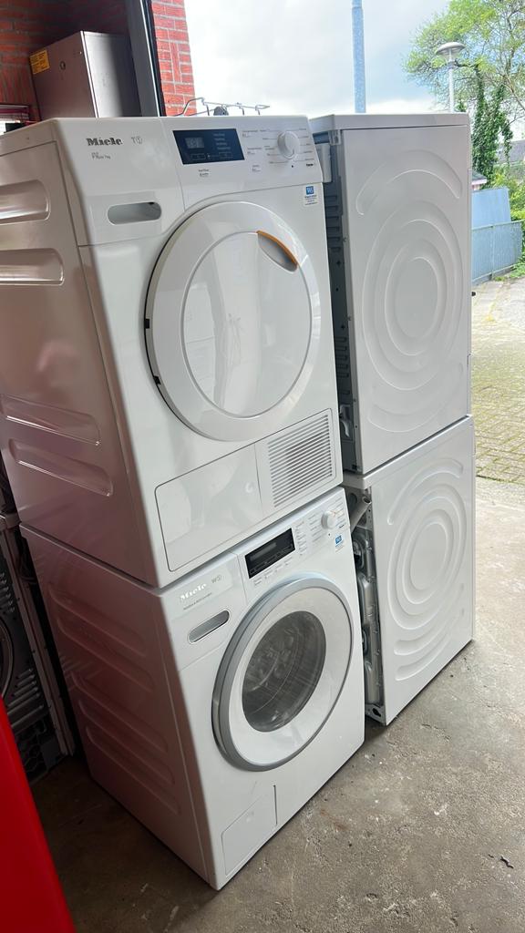 Miele W1 wasmachine met T1 warmtepompdroger, Witgoed en Apparatuur, Wasmachines, Zo goed als nieuw, Voorlader, 8 tot 10 kg, Minder dan 85 cm