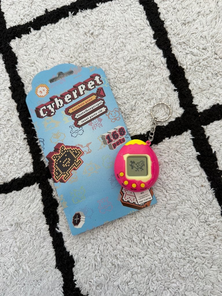 Nieuw roze Cyber Pet digitaal huisdier 168 dieren tamagotchi, Ophalen of Verzenden, Nieuw, Jongen of Meisje
