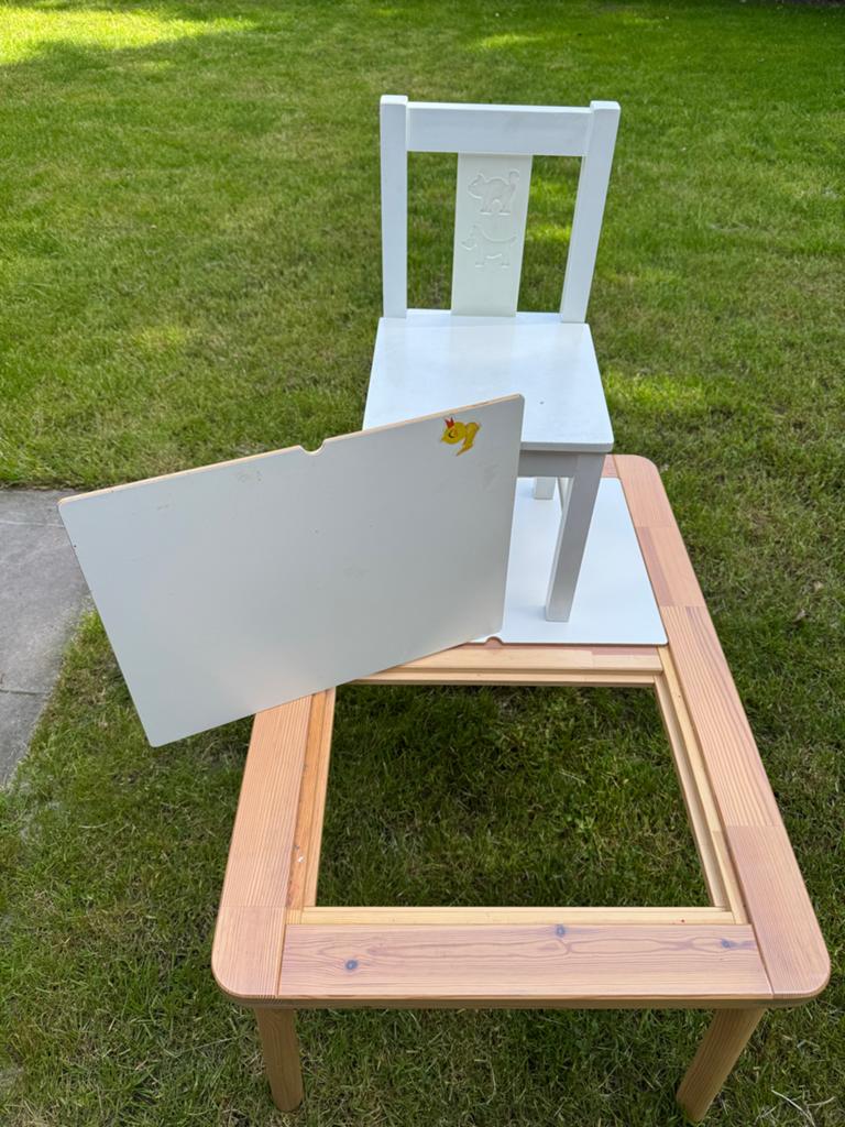 Kinder speeltafel en stoel - ideaal voor creativiteit, Ophalen, Gebruikt, Tafel(s) en Stoel(en)